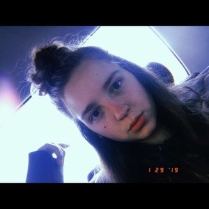 Meet your Posher, Alissa